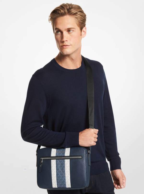 Panske Crossbody Kabelka Michael Kors Hudson Pebbled Leather and Logo Stripe Camera Námornícka Modrá - Tasky Michael Kors Lacne | ZXGPH-3968